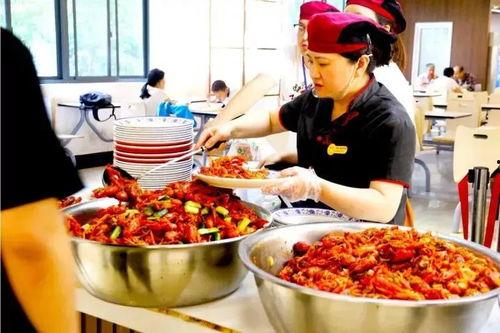 娱乐吃瓜酱食堂,揭秘娱乐圈幕后故事，带你领略明星们的真实生活