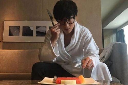 爱豆吃瓜娱乐酱薛之谦,从歌手到吃瓜娱乐酱，揭秘他的跨界人生