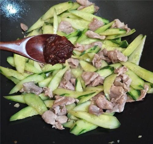 娱乐吃瓜酱男性思维,吃瓜酱带你领略不一样的娱乐圈